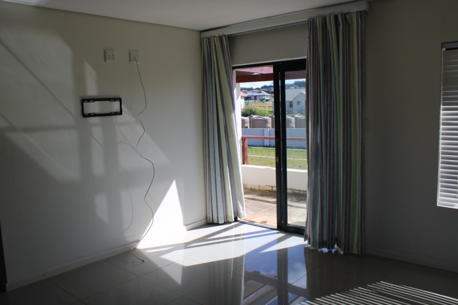 4 Bedroom Property for Sale in Kidds Beach Eastern Cape